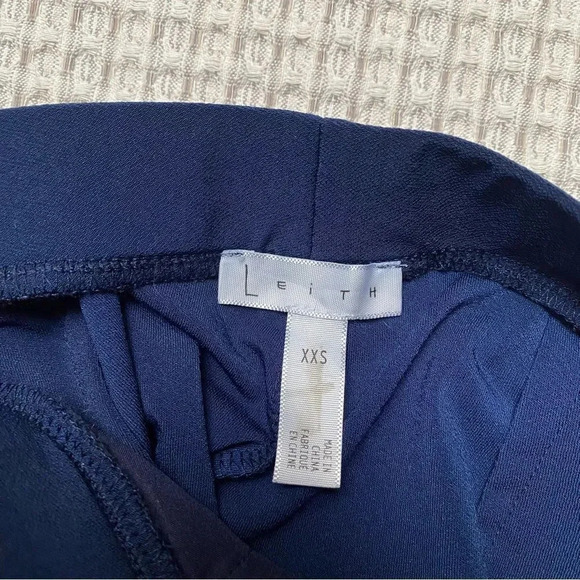 Leith Navy High Rise Cropped Pants XXS Pull On Pleated Front Workwear Chic - Picture 8 of 9